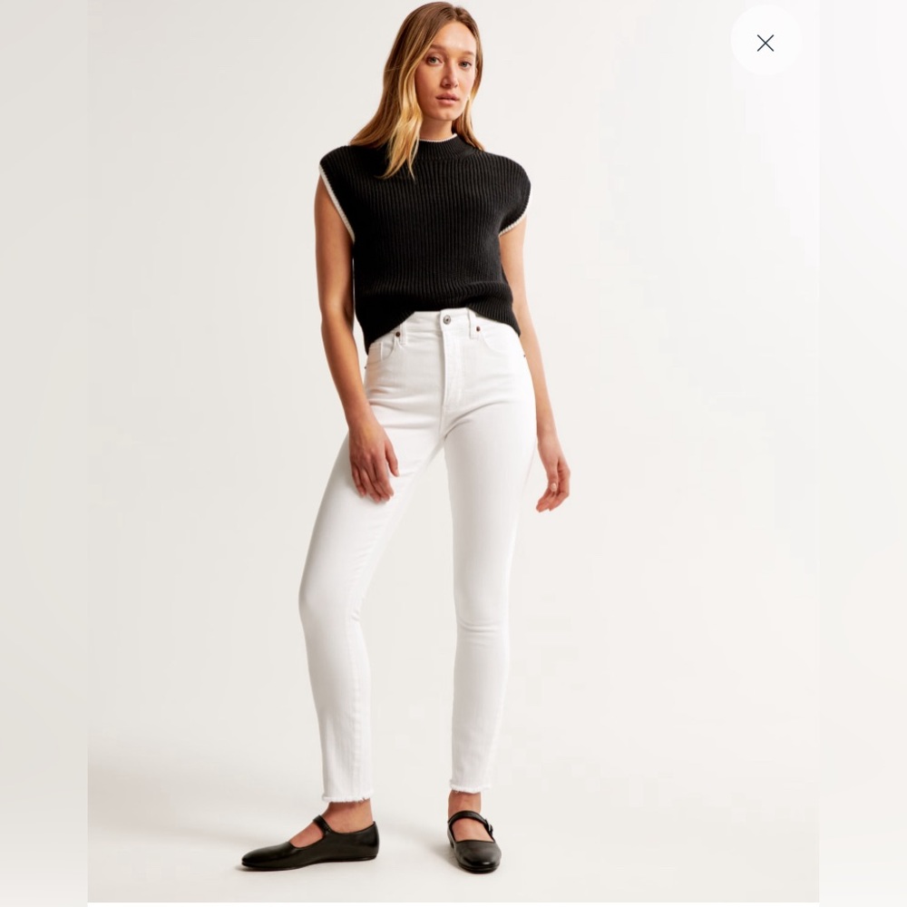 Abercrombie and Fitch Harper Ankle Jeans NWT